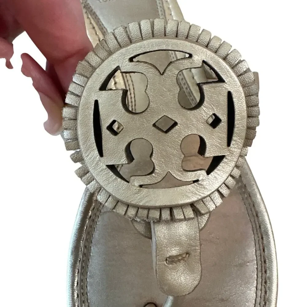 Tory Burch Fringe Miller Thong Sandals Metallic Gold Logo Size 9